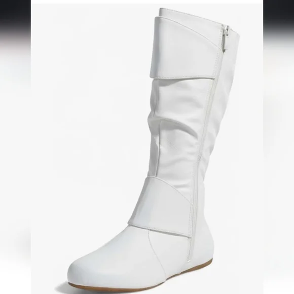 Elegant White Buckle Slouchy Boots - Picture 2 of 16